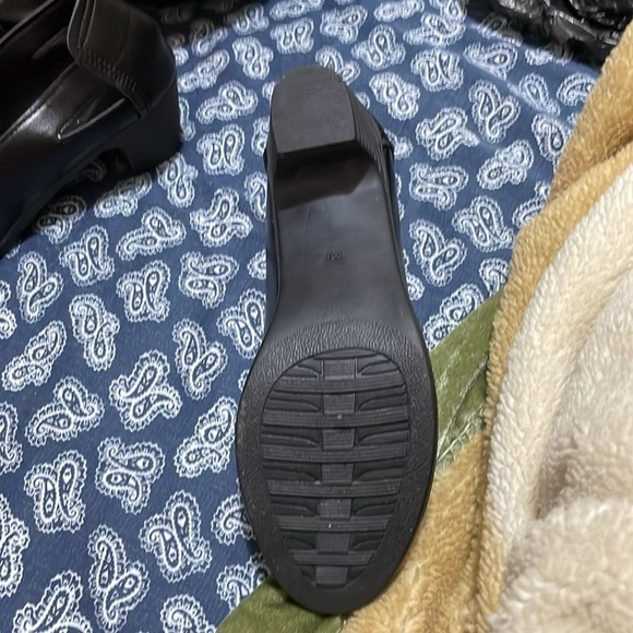 Leather Black pumps​ - Picture 3 of 3